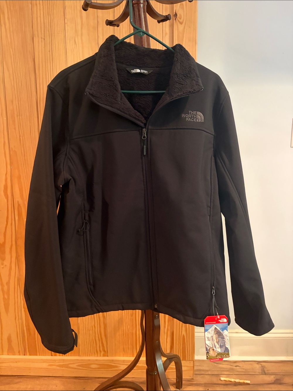 The North Face Men's Black Lightweight Sherpa-Lined Jacket